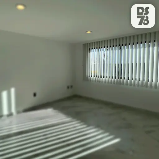 [004] Persiana vertical